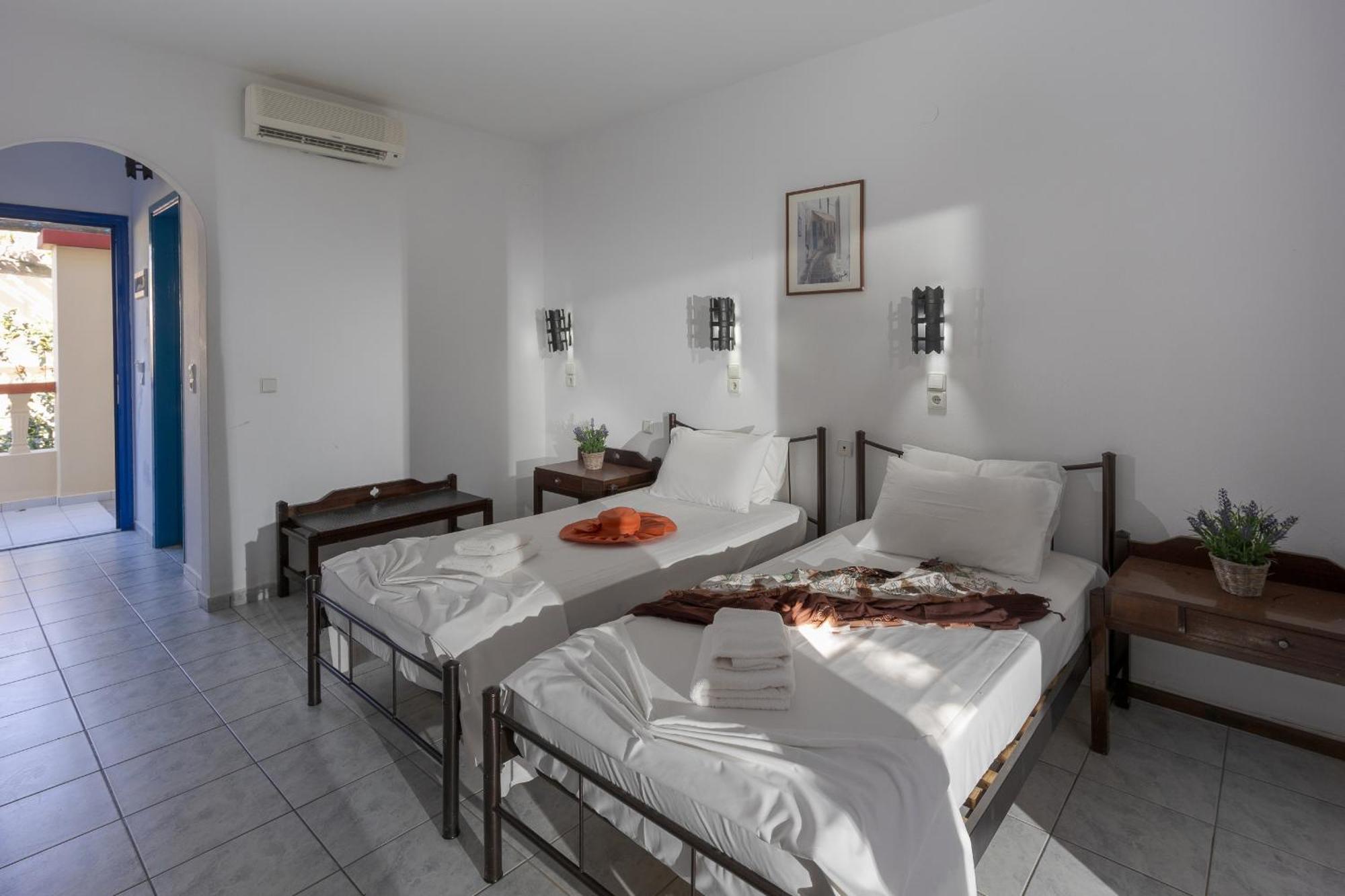 Palm Bay By Estia Hotel Sissi Buitenkant foto
